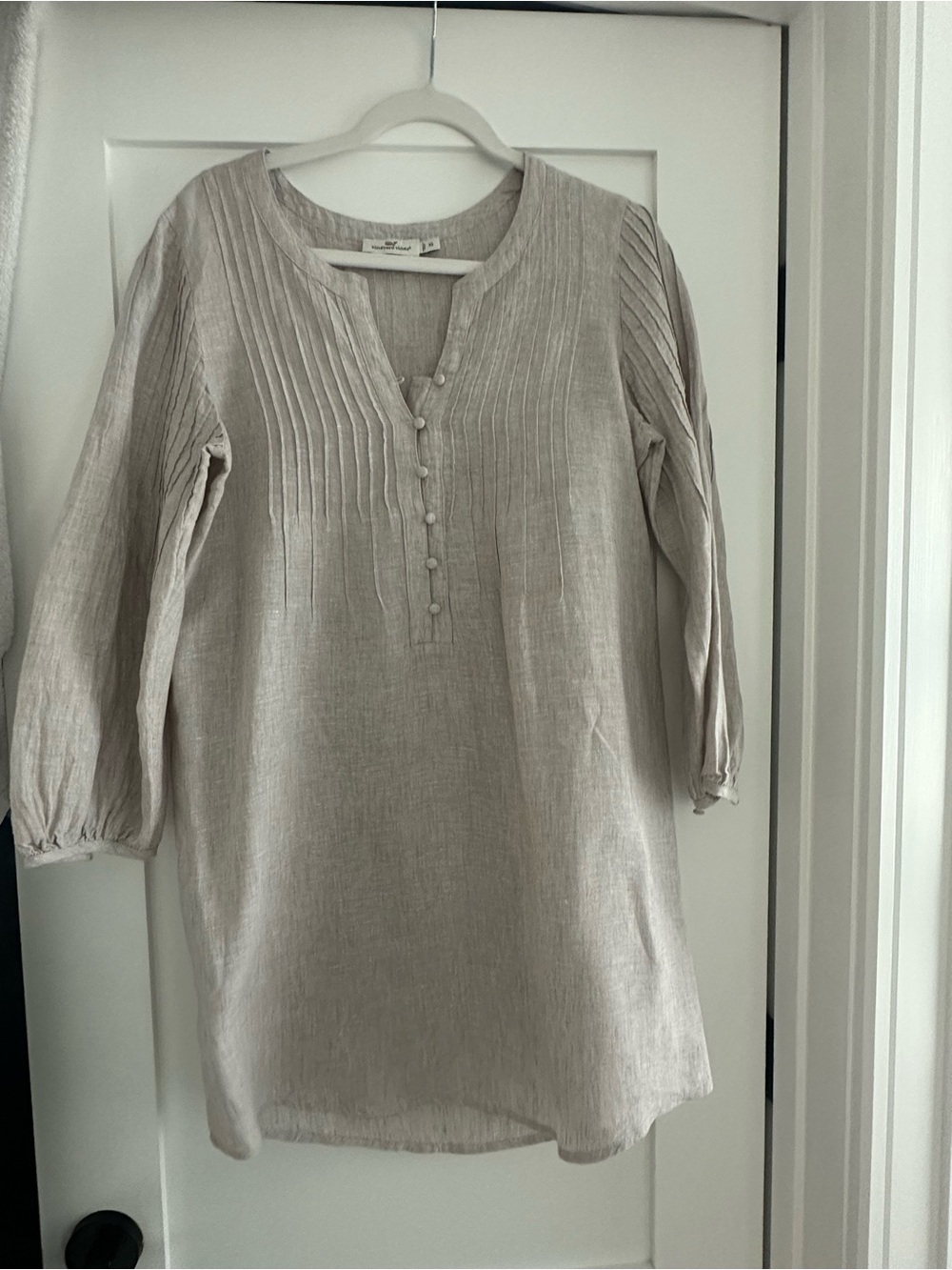 Vineyard Vines Light Taupe Pintuck Linen Tunic